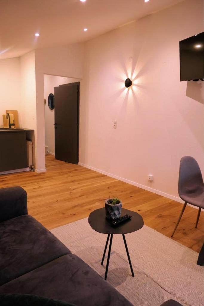 Nest'L Appartements & Zimmer Mosern Ruang foto